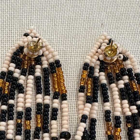 Leopard beaded fringe earrings - Picture 2 of 2